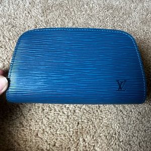 Authentic Louis Vuitton Dauphine Hand Clutch- Toledo Blue Epi Leather
